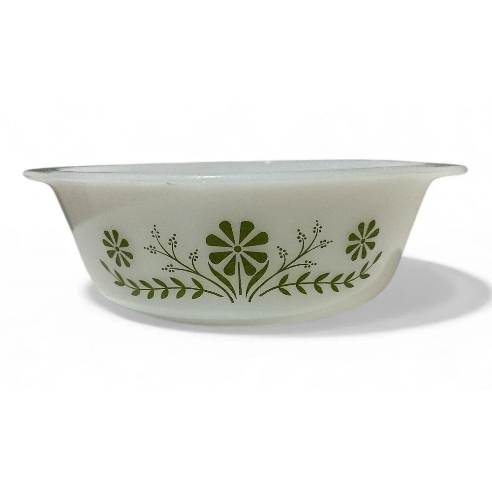 Vintage‎ Glasbake 1.5 QT J2600 Round Green Daisy Milk Glass Casserole Dish